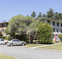 Cottesloe Beach Pines Apartment - Accommodation Gladstone