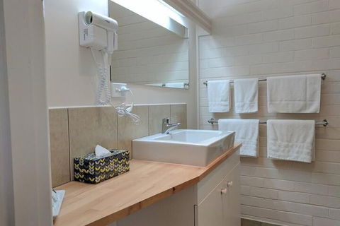 Lake Bolac Motel - Accommodation Gladstone 4