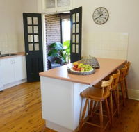 The Bank B  B West Wyalong - Accommodation Gladstone
