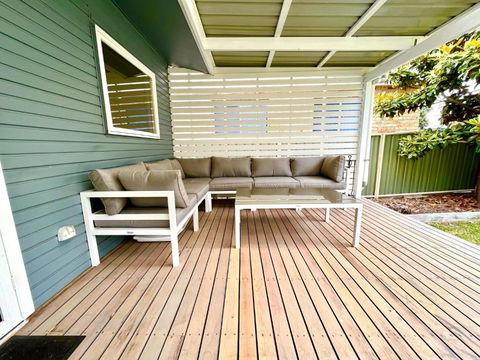 Hayes Beach House Jervis Bay Pet Friendly Award Winner Fireplace - Accommodation Gladstone 4