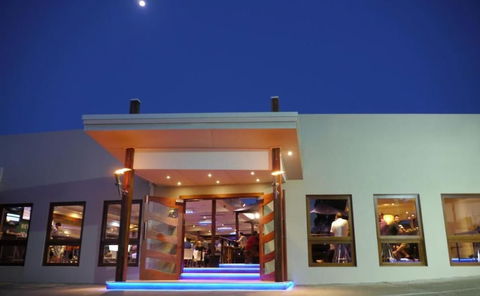 Park Beach Hotel Motel - Accommodation Gladstone 2
