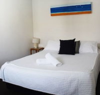 Ocean Side Hawks Nest - Accommodation Gladstone