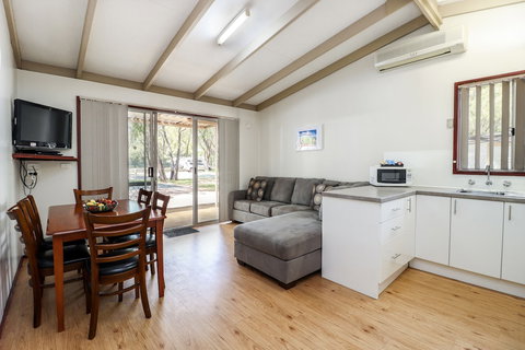 Amblin Holiday Park - Accommodation Gladstone 5