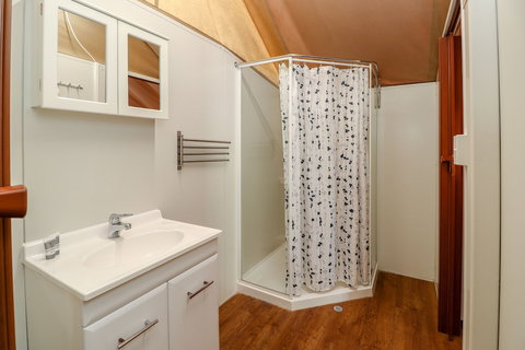 Amblin Holiday Park - Accommodation Gladstone 3