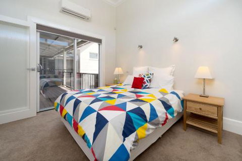 Waterstreet Apartment - Accommodation Gladstone 1