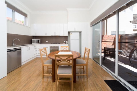 Waterstreet Apartment - Accommodation Gladstone 4