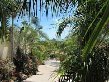 Reefside Villas - Accommodation Gladstone 0