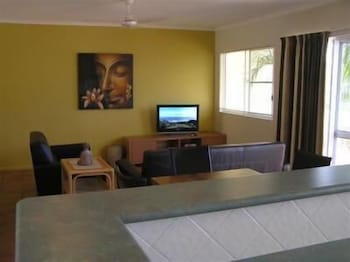 Reefside Villas - Accommodation Gladstone 5