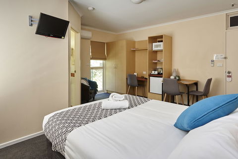 Elphin Motel & Serviced Apartments - Accommodation Gladstone 2