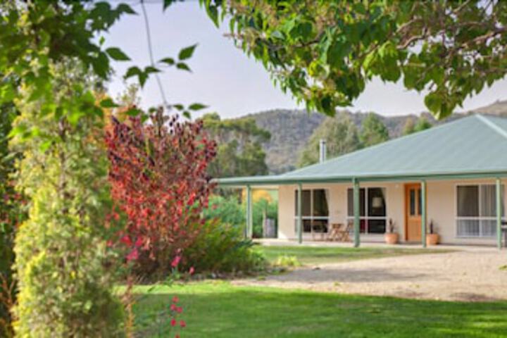 Myrrhee VIC Accommodation Gladstone