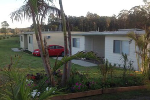 Australian Motor Homes Tourist Park - Accommodation Gladstone 1