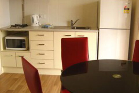 Australian Motor Homes Tourist Park - Accommodation Gladstone 5