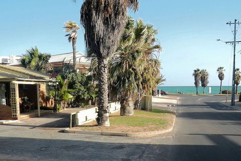 Wildsights Villas - Accommodation Gladstone 1