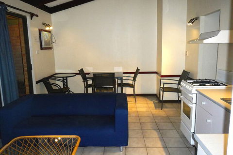 Wildsights Villas - Accommodation Gladstone 6