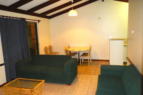 Wildsights Villas - Accommodation Gladstone 5