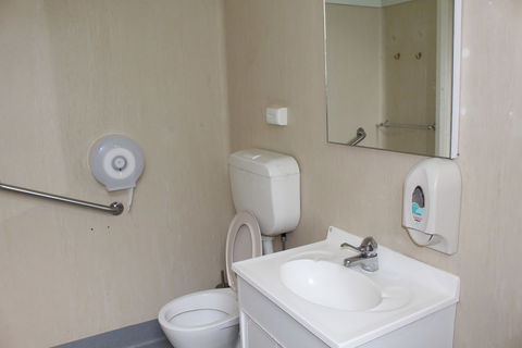 SJ Hostel - Accommodation Gladstone 6