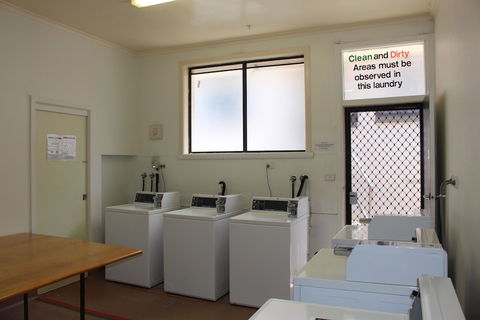 SJ Hostel - Accommodation Gladstone 3