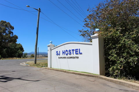 SJ Hostel - Accommodation Gladstone 0