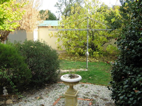 Cuddledoon Cottages Rutherglen - Accommodation Gladstone 3