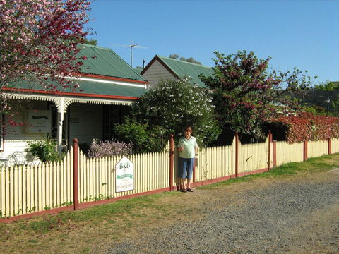 Cuddledoon Cottages Rutherglen - Accommodation Gladstone 2