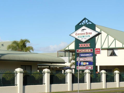 Carriers Arms Hotel - Accommodation Gladstone 0
