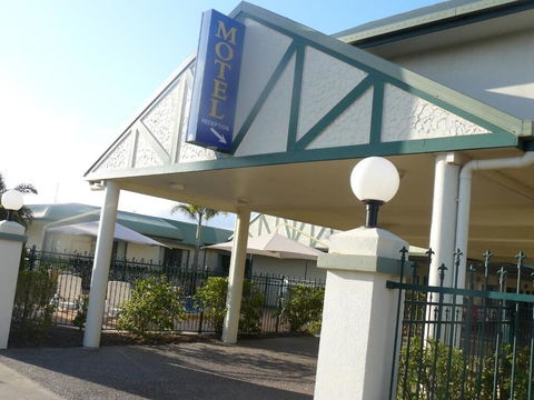 Carriers Arms Hotel - Accommodation Gladstone 2
