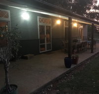 The Lakehouse Manor - Accommodation Gladstone