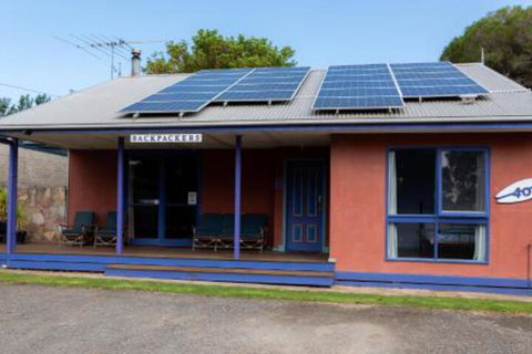 Anglesea Backpackers - Accommodation Gladstone 4