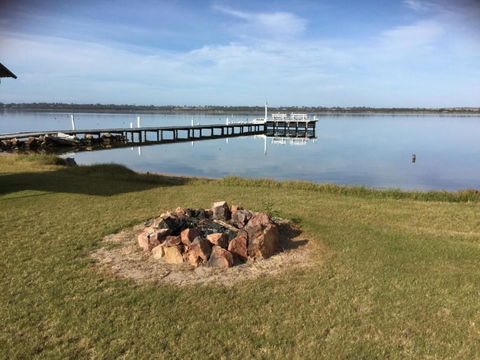 Bayview Boathouse - Accommodation Gladstone 1