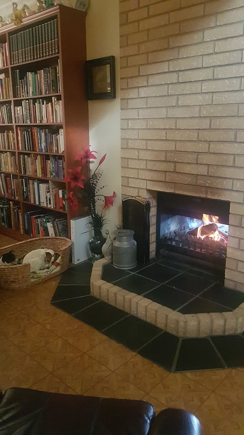Grovely House Bed & Breakfast - Accommodation Gladstone 4