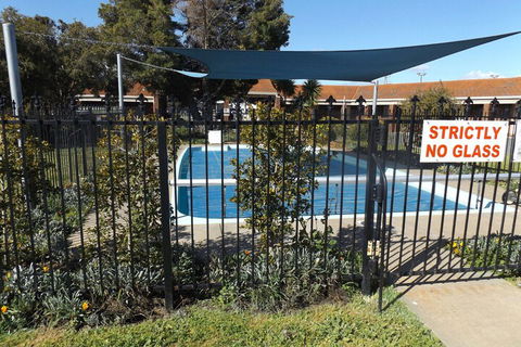 Rivergum Motel - Accommodation Gladstone 2