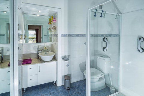 Boonah Hilltop Cottage - Accommodation Gladstone 3