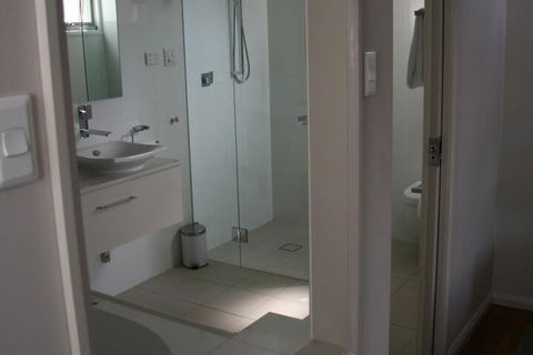 Chaucer Palms Boutique Bed & Breakfast - Accommodation Gladstone 6