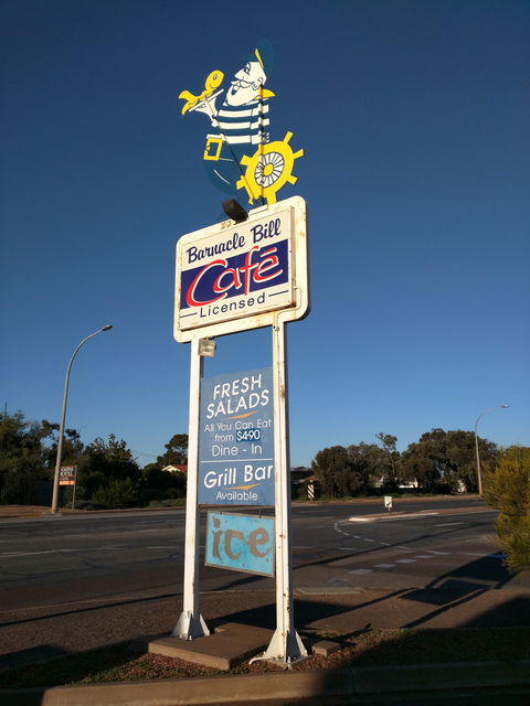 Barnacle Bill Family Seafood Restaurant - Accommodation Gladstone 3