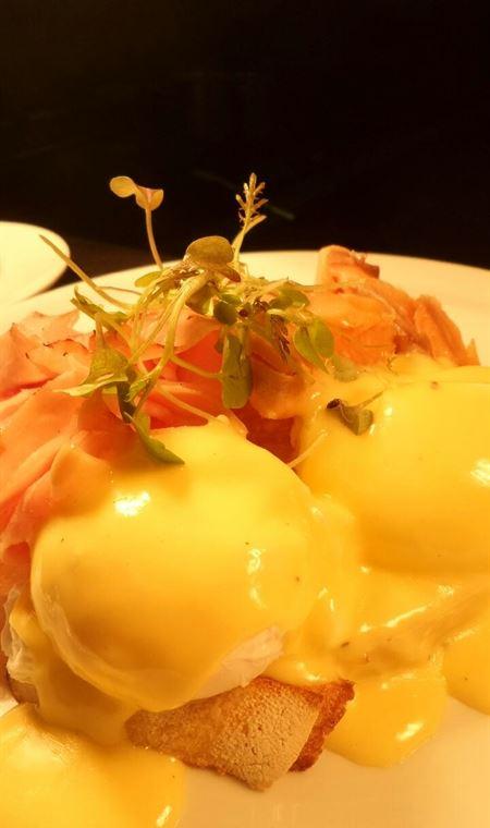 Pierre's On George - Accommodation Gladstone 11