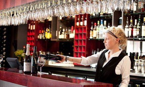 Pierre's On George - Accommodation Gladstone 20