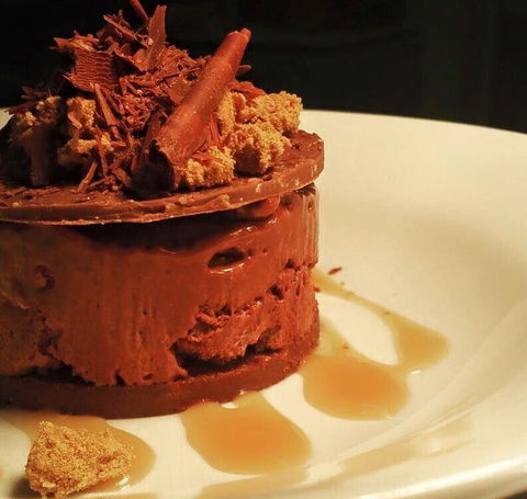 Pierre's On George - Accommodation Gladstone 5
