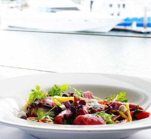 SEE Restaurant - Accommodation Gladstone 8