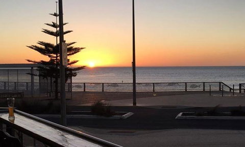 NINE 50 Restaurant & Bar - Accommodation Gladstone 4