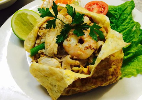 The Reef Thai Restaurant - Accommodation Gladstone 0