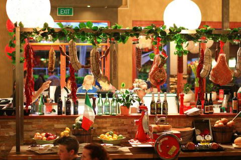 Paesano Italian Restaurant - Accommodation Gladstone 0