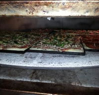 Taylors Lakes Pizza - Accommodation Gladstone