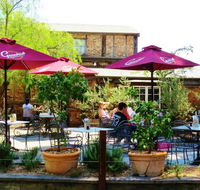 The Boulevard  Montsalvat - Accommodation Gladstone