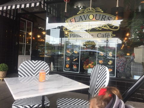 Flavours Patisserie - Accommodation Gladstone 0