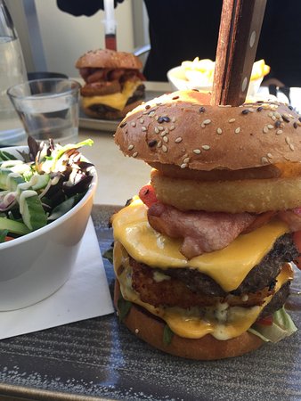 The Fat Chef - Accommodation Gladstone 0
