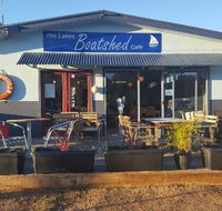 The Lakes Boatshed Cafe - Accommodation Gladstone
