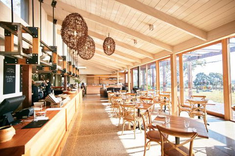 Yabby Lake Vineyard - Accommodation Gladstone 0
