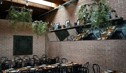 Young Bloods Diner - Accommodation Gladstone 11