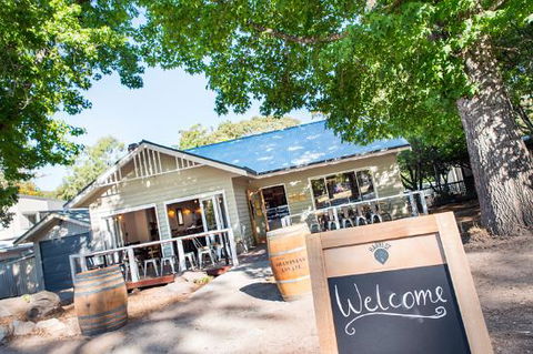 Harvest Halls Gap - Accommodation Gladstone 0