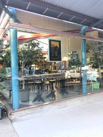 Mount Beauty Bakery - Accommodation Gladstone 0